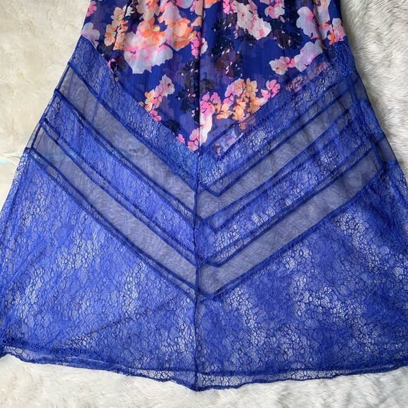 Flower Blue Dress - Picture 3 of 4